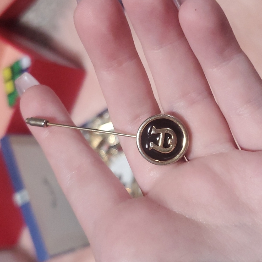 Brooch